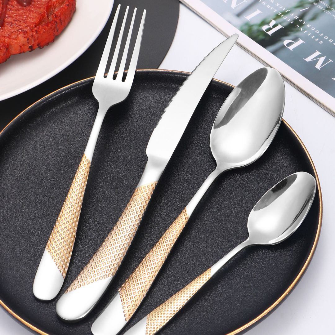 Talheres Magnifique: Jogo de Talheres com Cabo Dourado (24 Peças)
